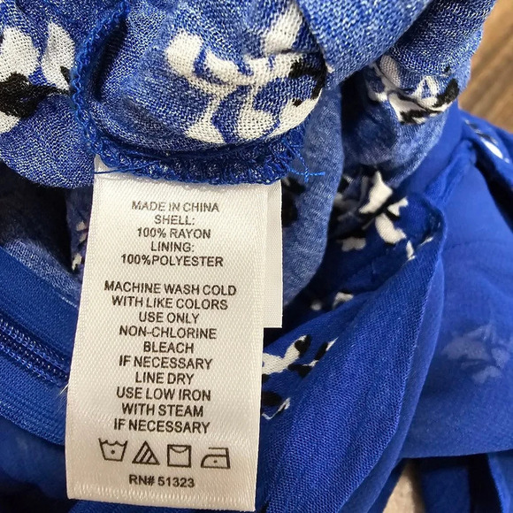 1. STATE Cabana Blue Floral Spaghetti Strap Keyhole Wide Leg Jumpsuit Size 4 - Picture 3 of 9